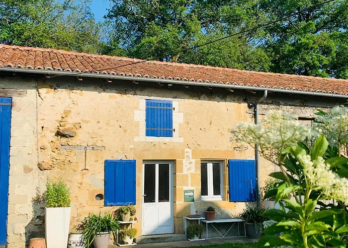 Logis Et Slow Life A La Campagne Confolens